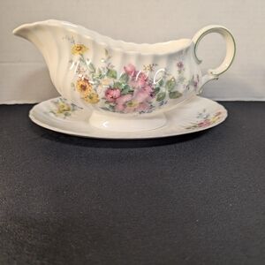 Royal Doulton Arcadia bone china gravy boat with matching plate set lot bundle 2